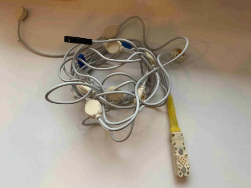 Десятиэлектродный двенадцатиканальный кабель соединительный для подключения электродов электрокардиографических